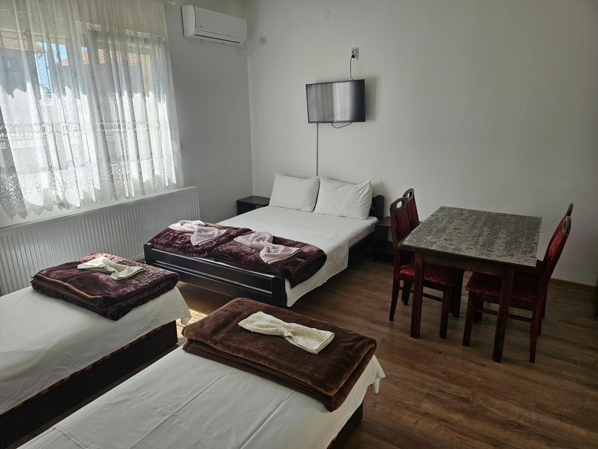 Apartments Kuca Aleksic Ni Екстериор снимка