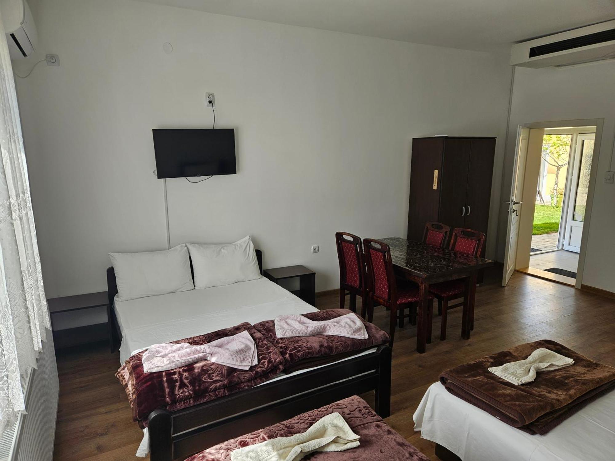 Apartments Kuca Aleksic Ni Екстериор снимка