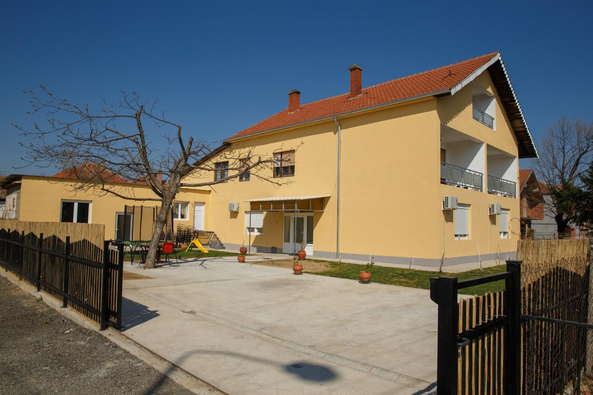 Apartments Kuca Aleksic Ni Екстериор снимка